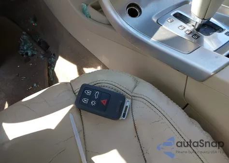 2010 Volvo Xc60 3.2 from USA, damaged, VIN YV4982DL9A2051239